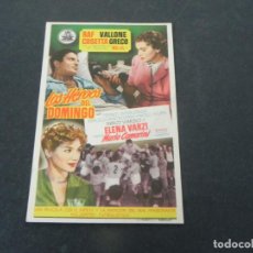  Foglietti di film di film antichi di cinema: FOLLETO DE CINE - LOS HÉROES DEL DOMINGO (RAF VALLONE / COSETTA GRECO)
