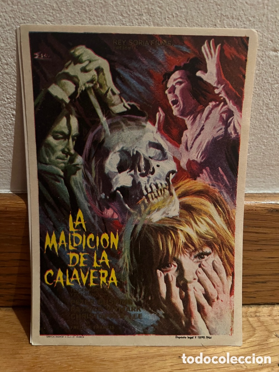 Cine: La maldici&oacute;n de la calavera Peter Cushing - Foto 1