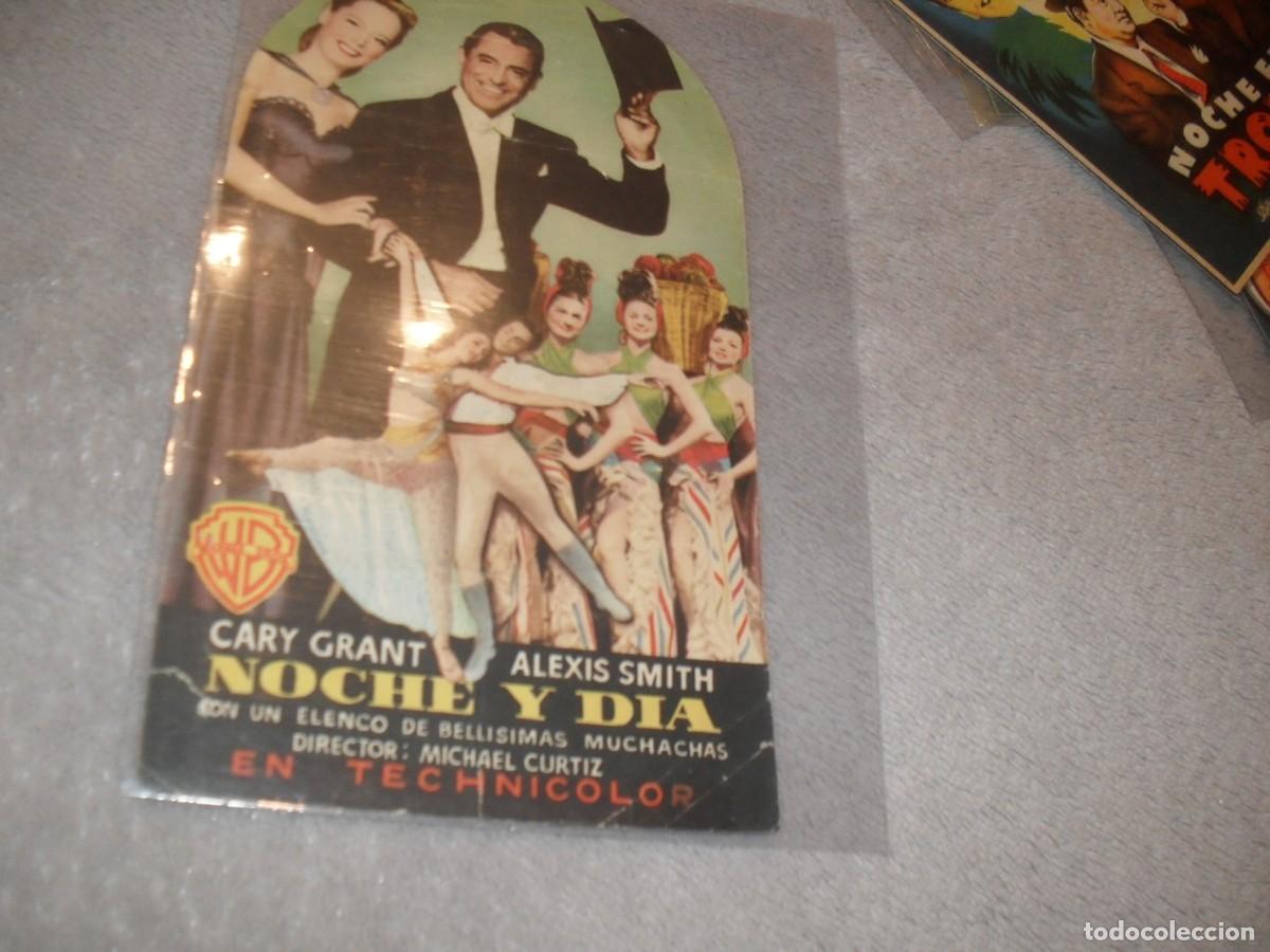 Cine: PROGRAMA DE MANO,TROQUELADO,SIN TEXTO PUBLICITARIO:NOCHE Y DIA,CON GARY GRANT.