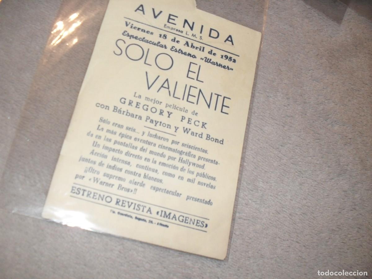 Cine: PROGRAMA DE MANO,TROQUELADO,CON TEXTO PUBLICITARIO:SOLO EL VALIENTE,CON GREGORY PECK - Foto 2