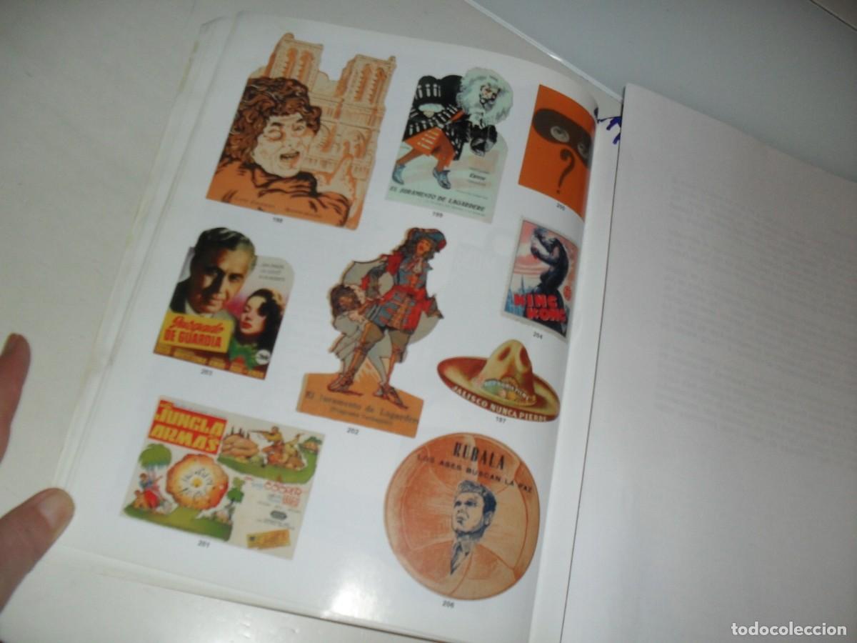  Flyers Publicitaires de films Anciens: LAMINA,EN PAPEL COUCHE,CON REPRODUCCION DE 12 DIFICILES PROGRAMAS DE MANO.EDITADO EN 2004