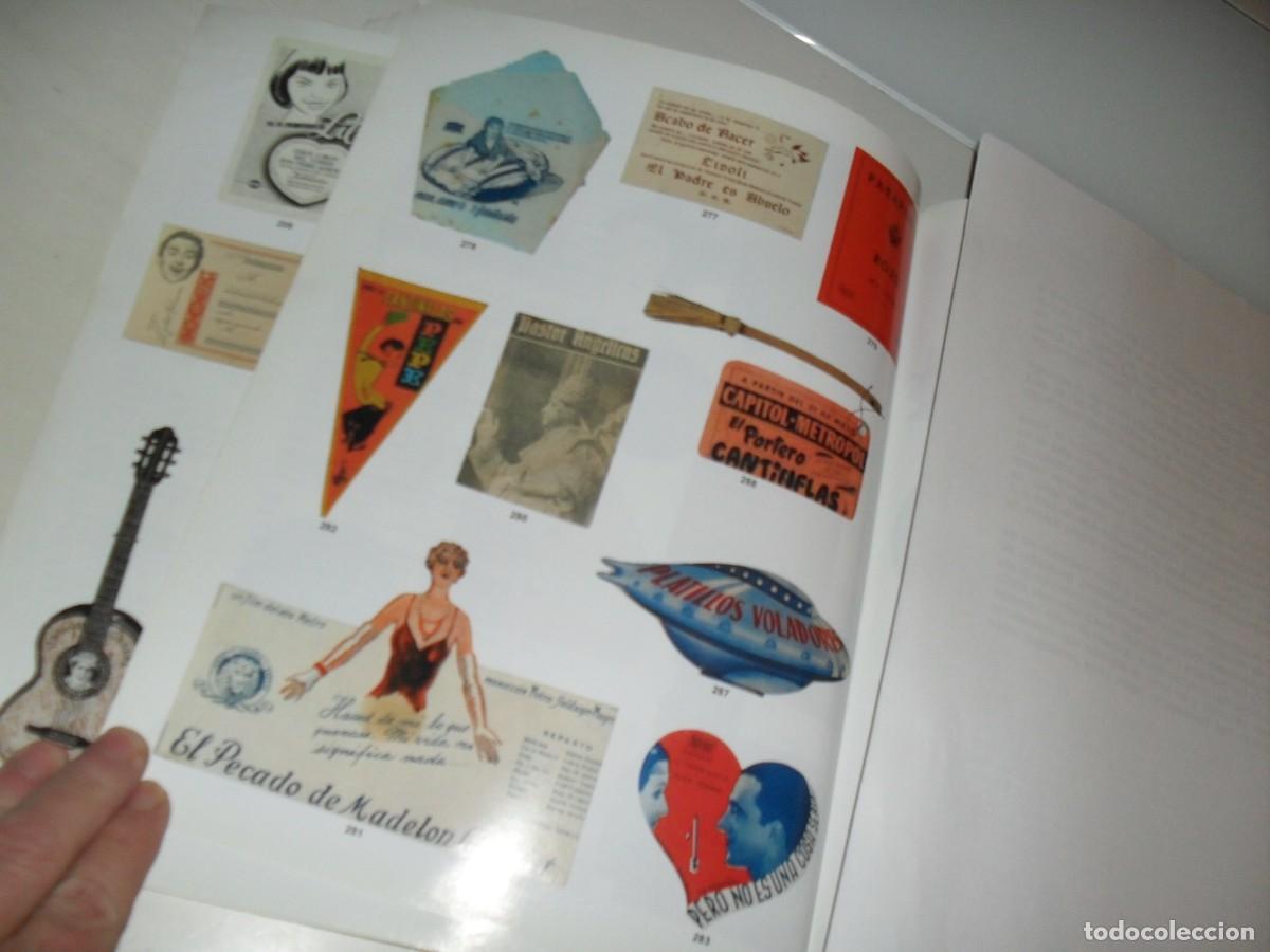  Flyers Publicitaires de films Anciens: LAMINA,EN PAPEL COUCHE,CON REPRODUCCION DE 12 DIFICILES PROGRAMAS DE MANO.EDITADO EN 2004