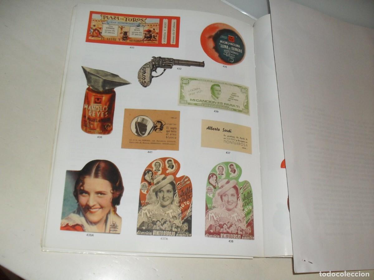  Flyers Publicitaires de films Anciens: LAMINA,EN PAPEL COUCHE,CON REPRODUCCION DE 12 DIFICILES PROGRAMAS DE MANO.EDITADO EN 2004