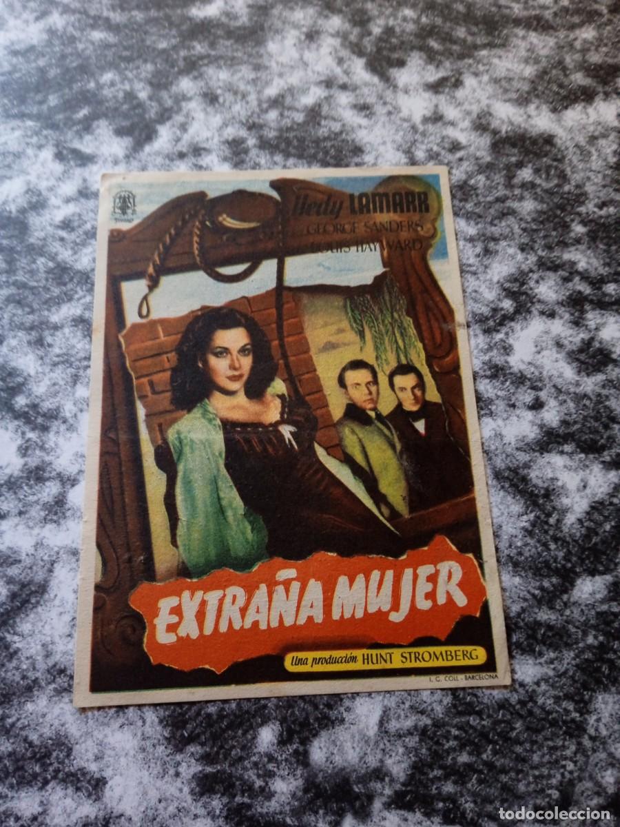 Cinema: Extra&ntilde;a mujer con publicidad Cine Central