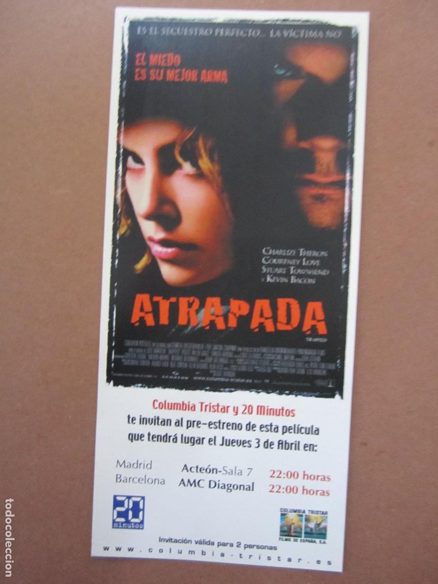 Cine: atrapada - folleto mano invitacion original - Charlize Theron kevin bacon
