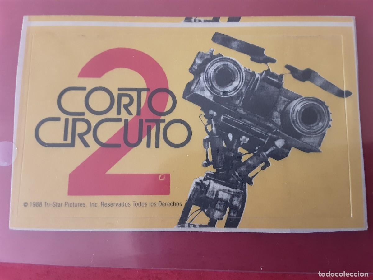 Cine: Corto circuito 2, Peque&ntilde;o programa autoadhesivo - Foto 1