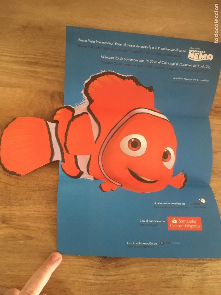Folhetos de m&atilde;o de filmes antigos de cinema: buscando a nemo invitacion folleto de mano troquelado estreno