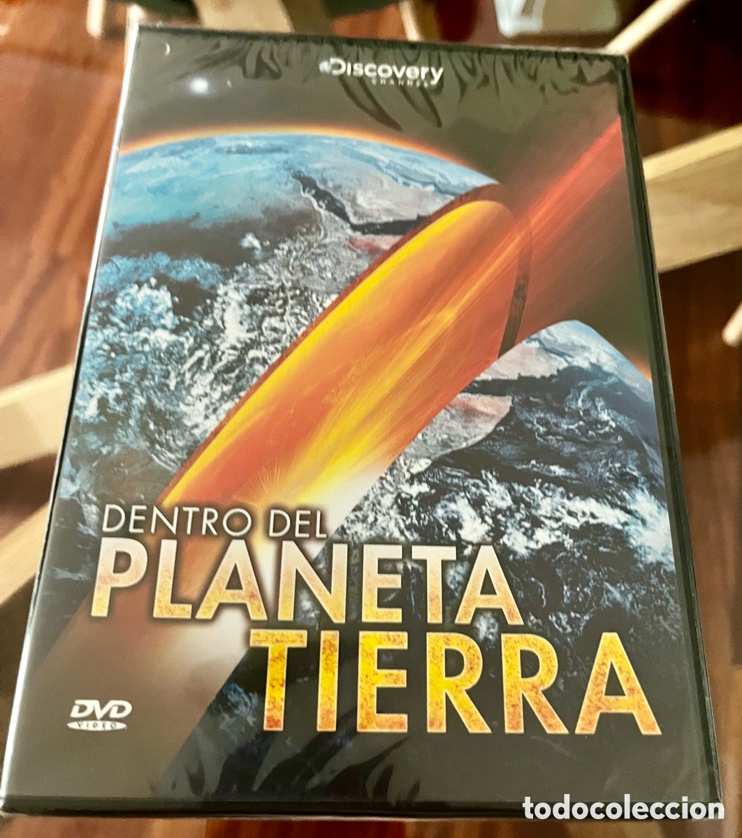 Cine: DENTRO DEL PLANETA TIERRA. - Foto 1