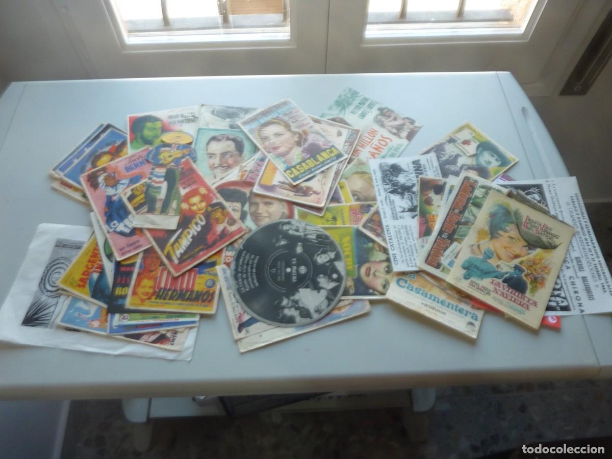 Cine: 300 Folletos de cine con publicidad - 4 MIRAR FOTOS