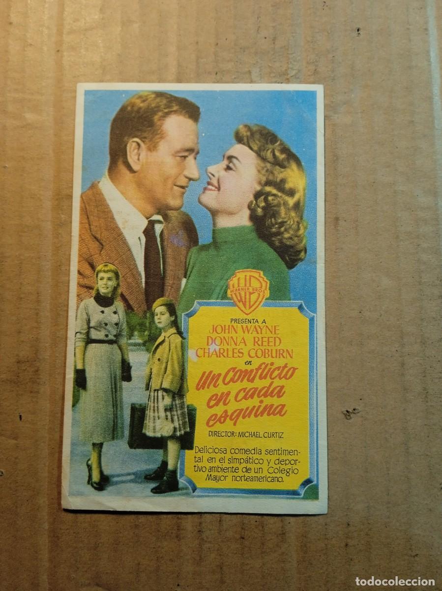  Flyers Publicitaires de films Anciens: FOLLETO DE MANO CON PUBLCIDAD UN CONFLICTO EN CADA ESQUINA