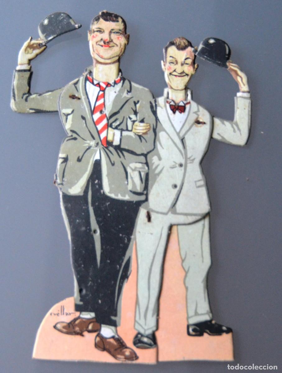 Cine: PIEZA PROGRAMA DE MANO TROQUELADO Y M&Oacute;VIL COMEDIANTES STAN LAUREL Y OLIVER HARDY- ILUSTRADO CU&Eacute;LLAR