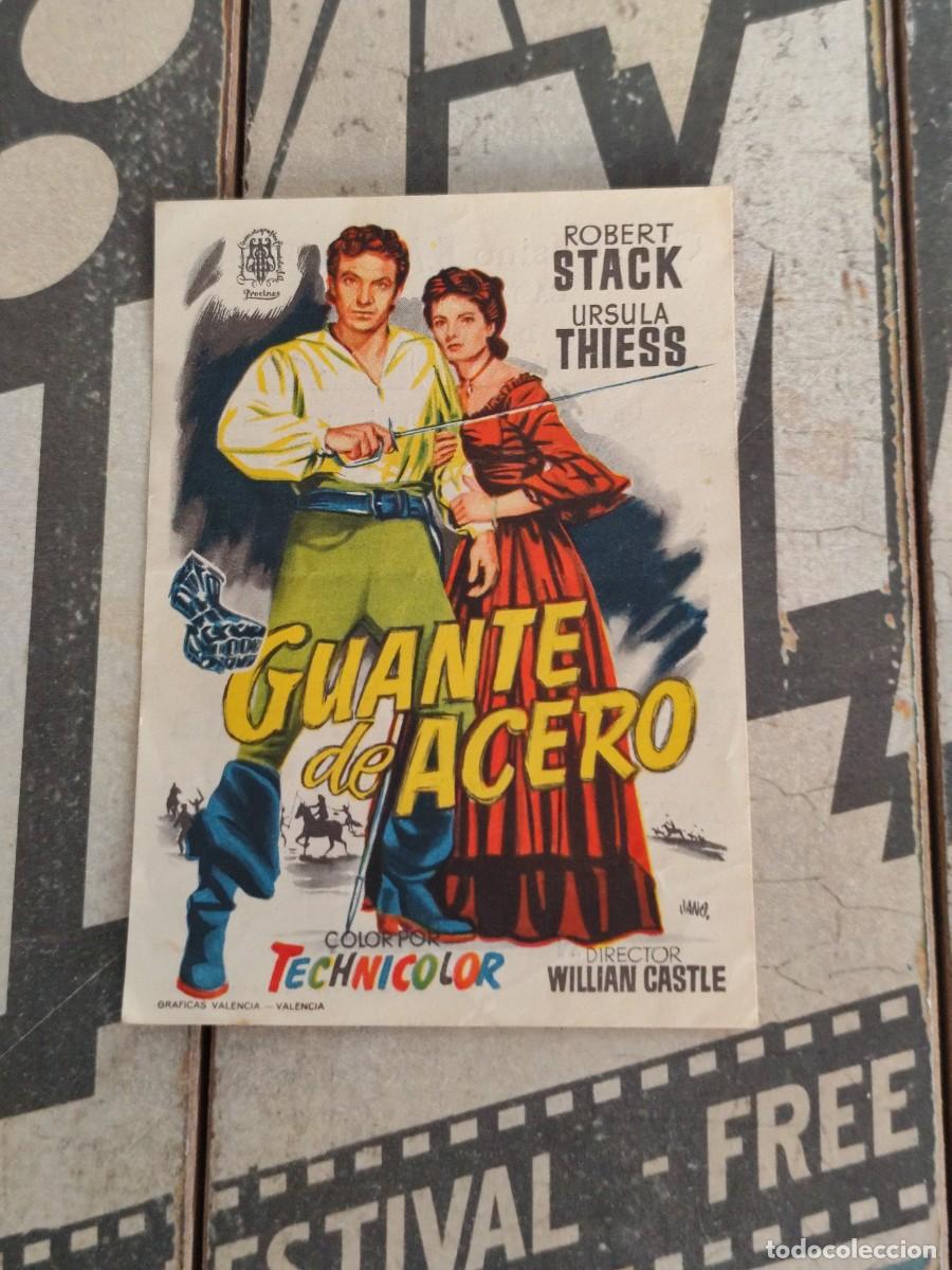 Cine: Guante de acero con publicidad Casino La Bauma Castellbell y Vilar