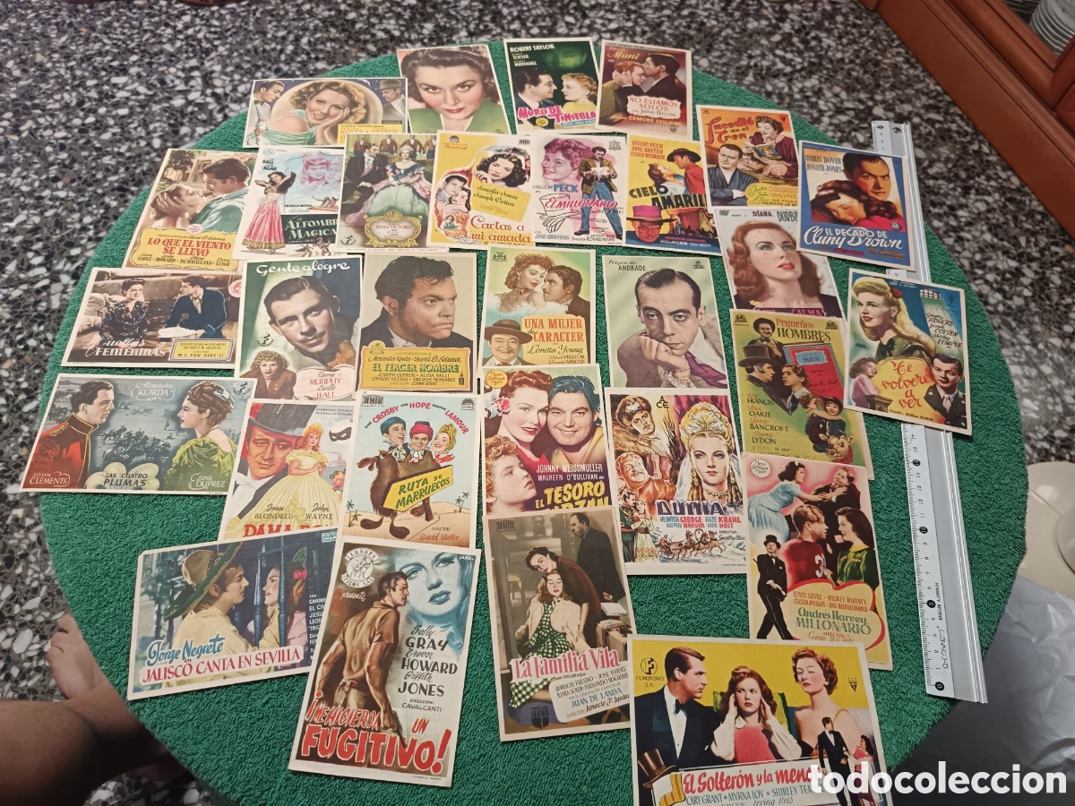 Cine: 40/ LOTE X 30 PROGRAMAS DE CINE SENCILLOS CON PUBLICIDAD A&Ntilde;OS 40