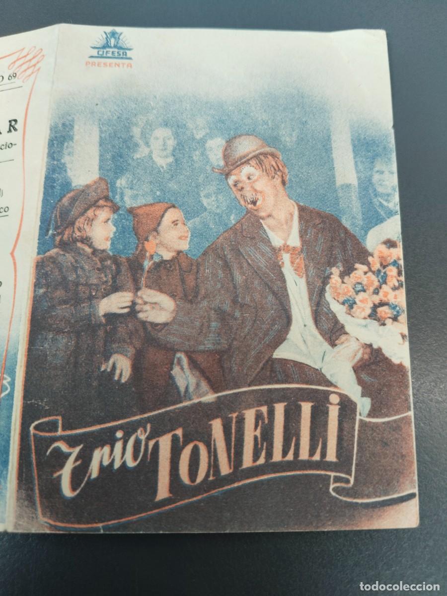Cine: Tr&iacute;o Tonelli. Cine Rialto Don Benito, Badajoz. Programa d&iacute;ptico. - Foto 2