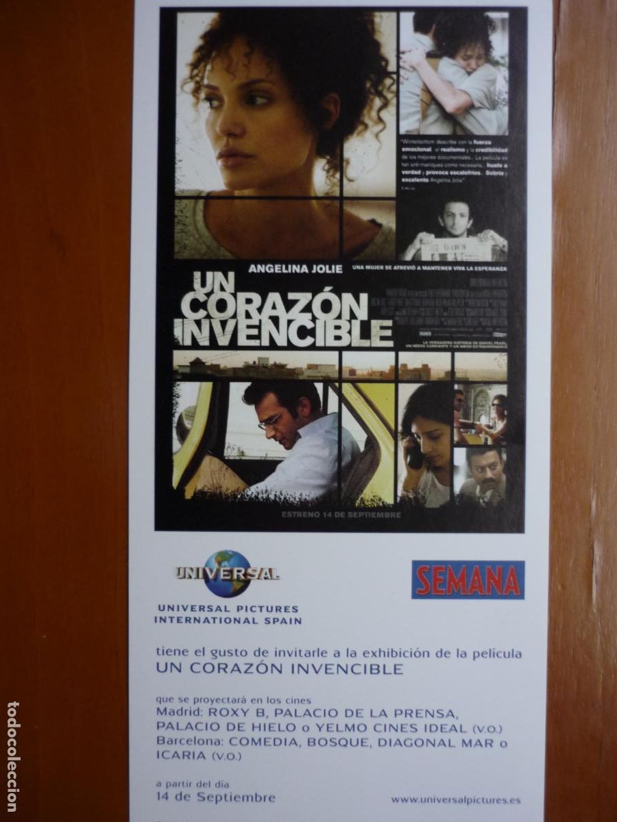 Cine: UN CORAZON INVENCIBLE - INVITACION FOLLETO MANO PREESTRENO - ANGELINA JOLIE
