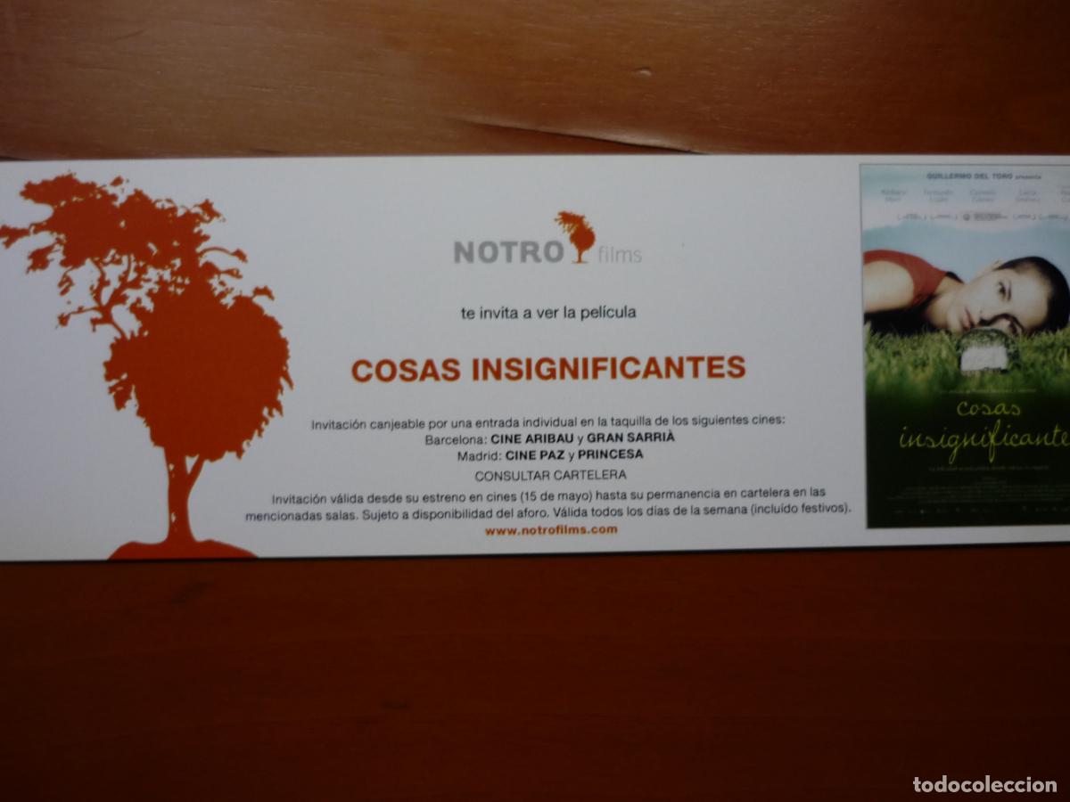 Cine: COSAS INSIGNIFICANTES - INVITACION FOLLETO MANO PREESTRENO - CARMELO GOMEZ LUCIA JIMENEZ