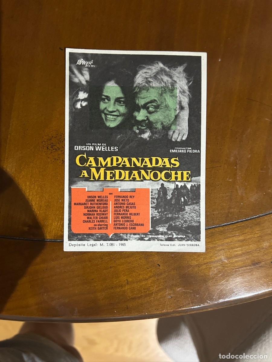 Cine: campanadas a medianoche cine catalu&ntilde;a poblenou con publicidad buen estado