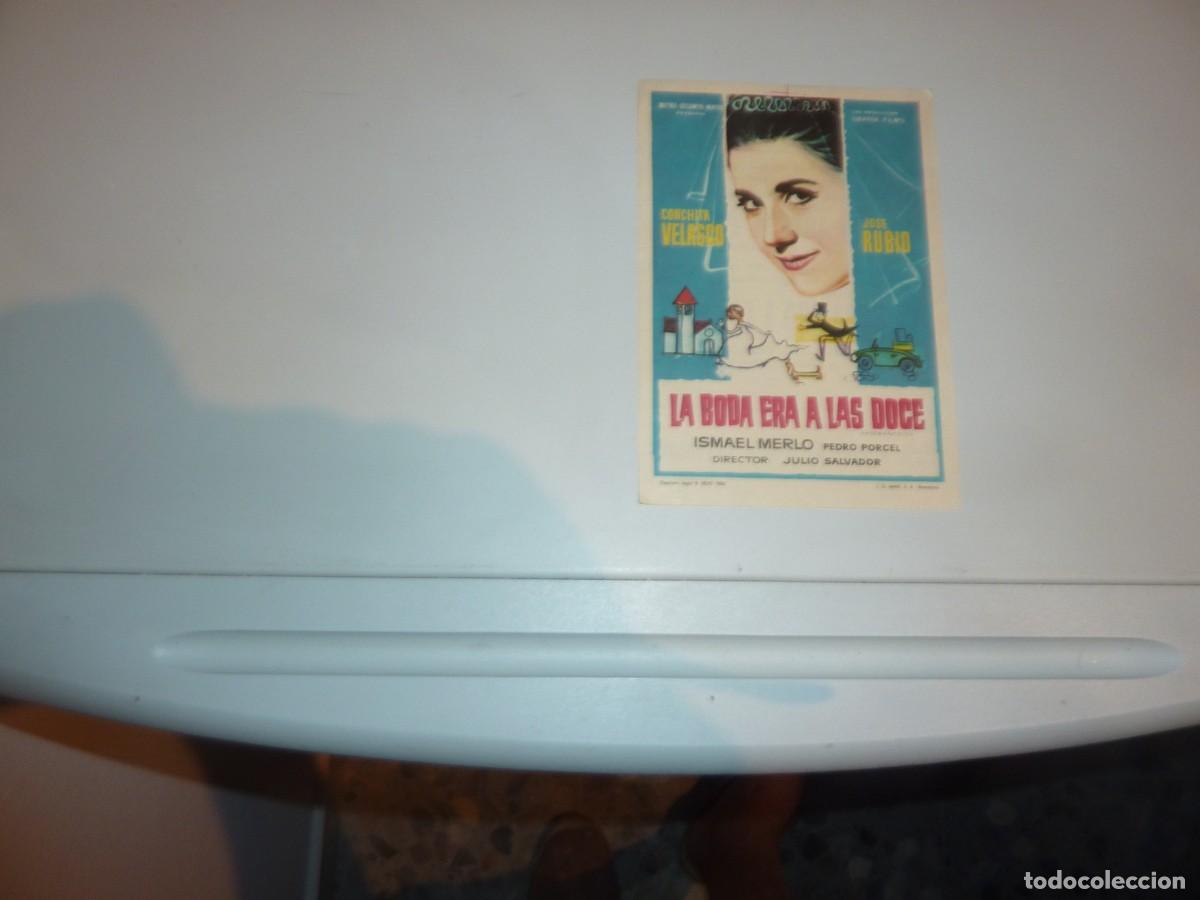 Cine: Folleto de cine La boda era a las doce con publicidad