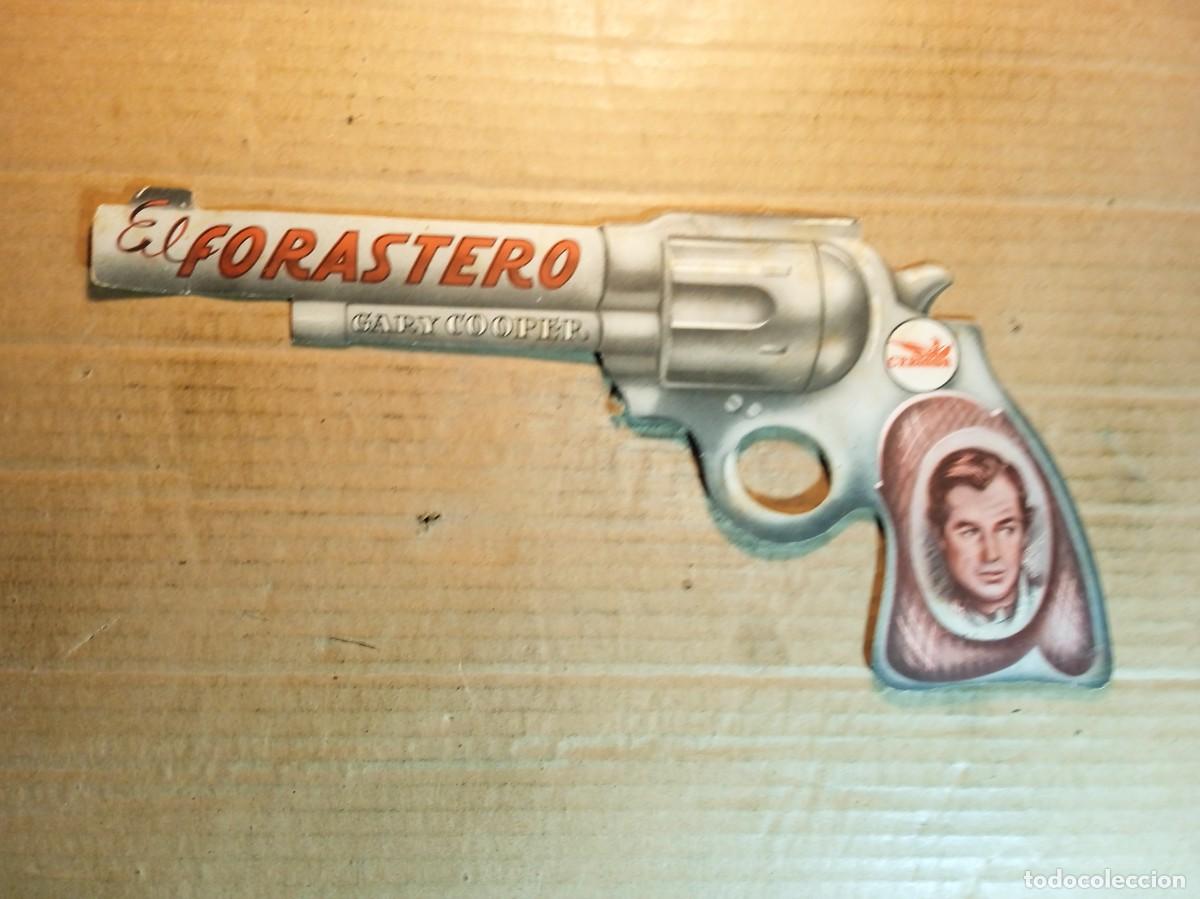 Cine: FOLLETO DE MANO TROQUELADO EL FORASTERO