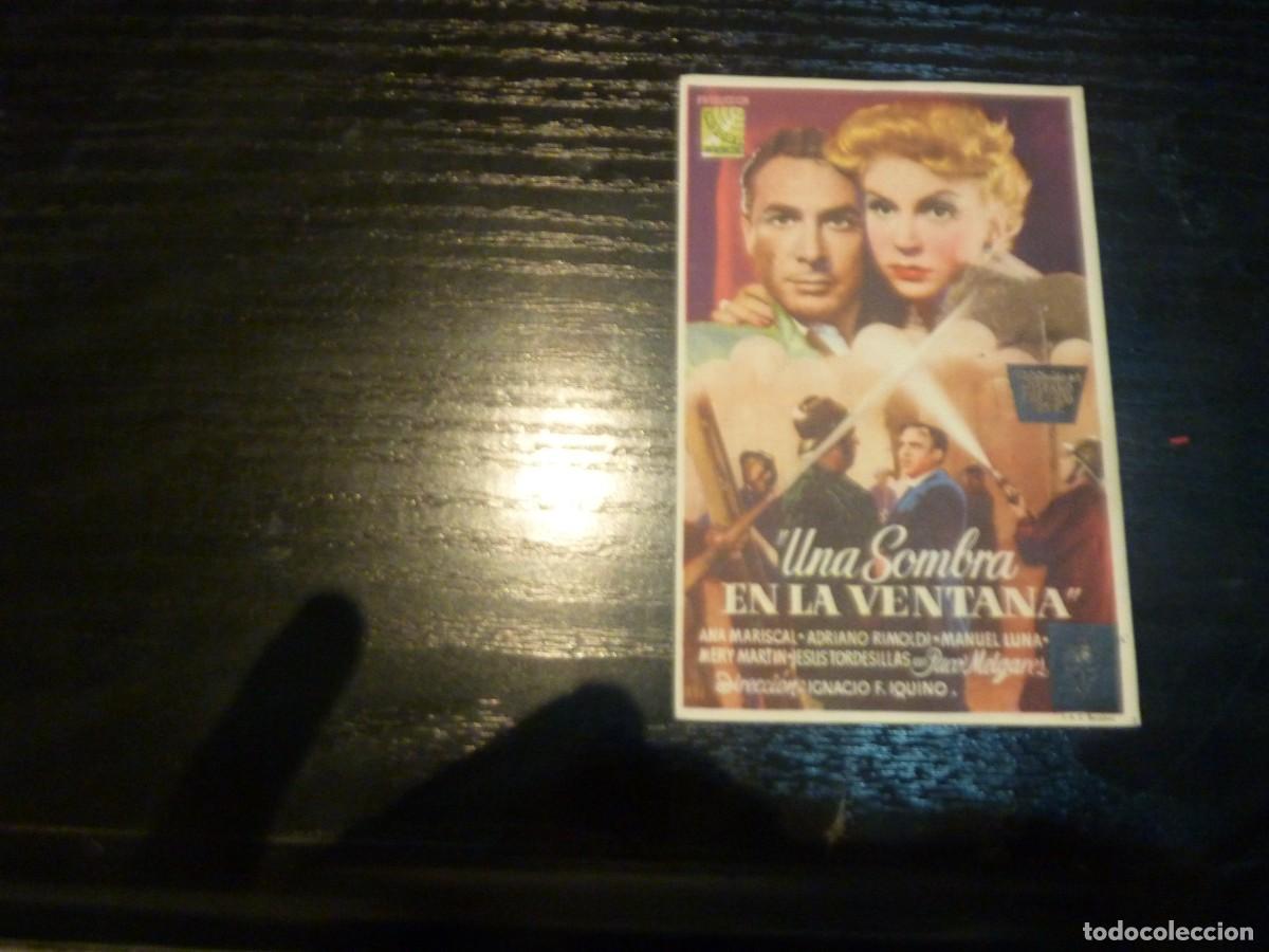Cine: Folleto de cine UNA SOMBRA EN LA VENTANA con publicidad