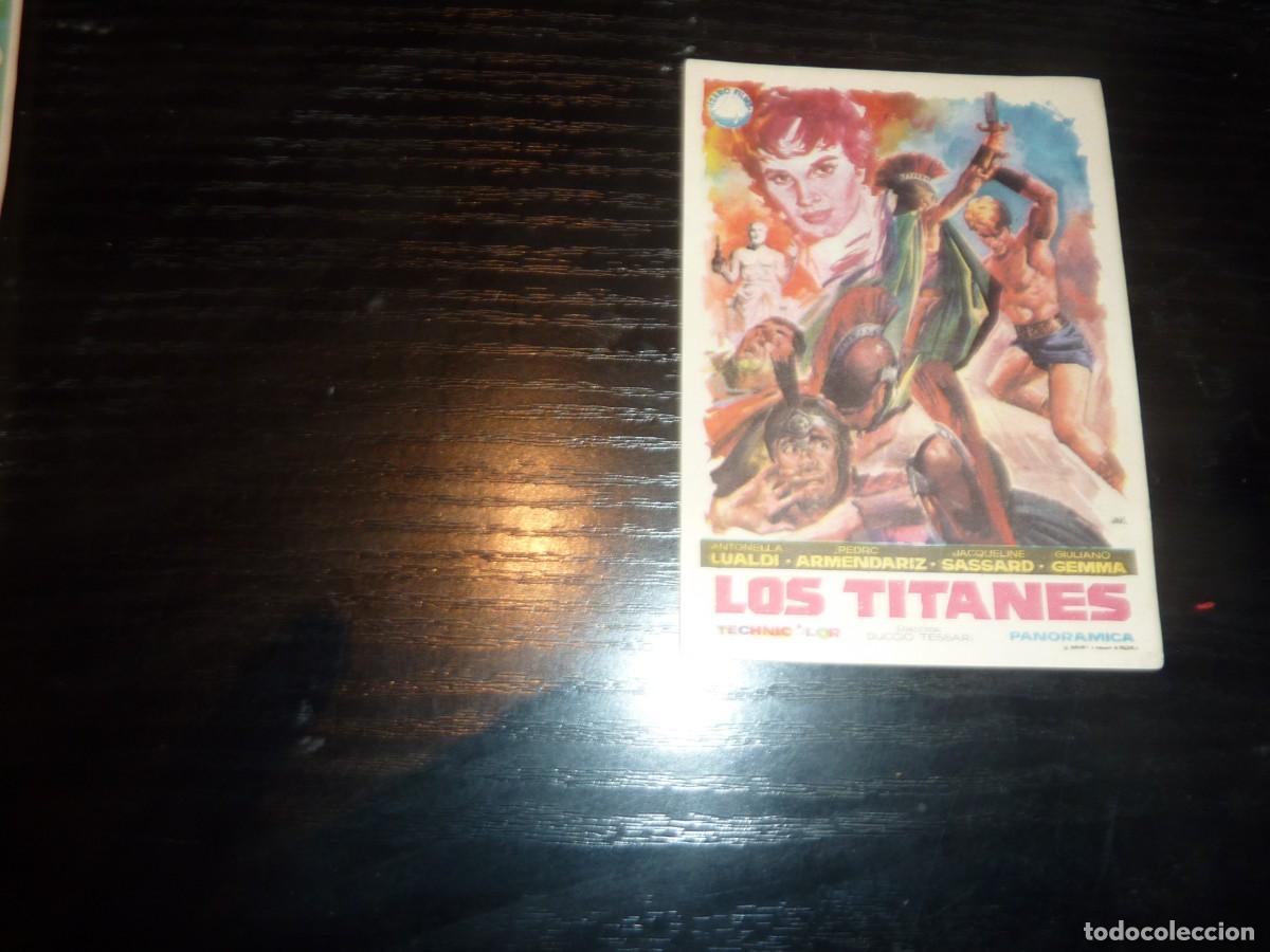 Cine: Folleto de cine LOS TITANES con publicidad