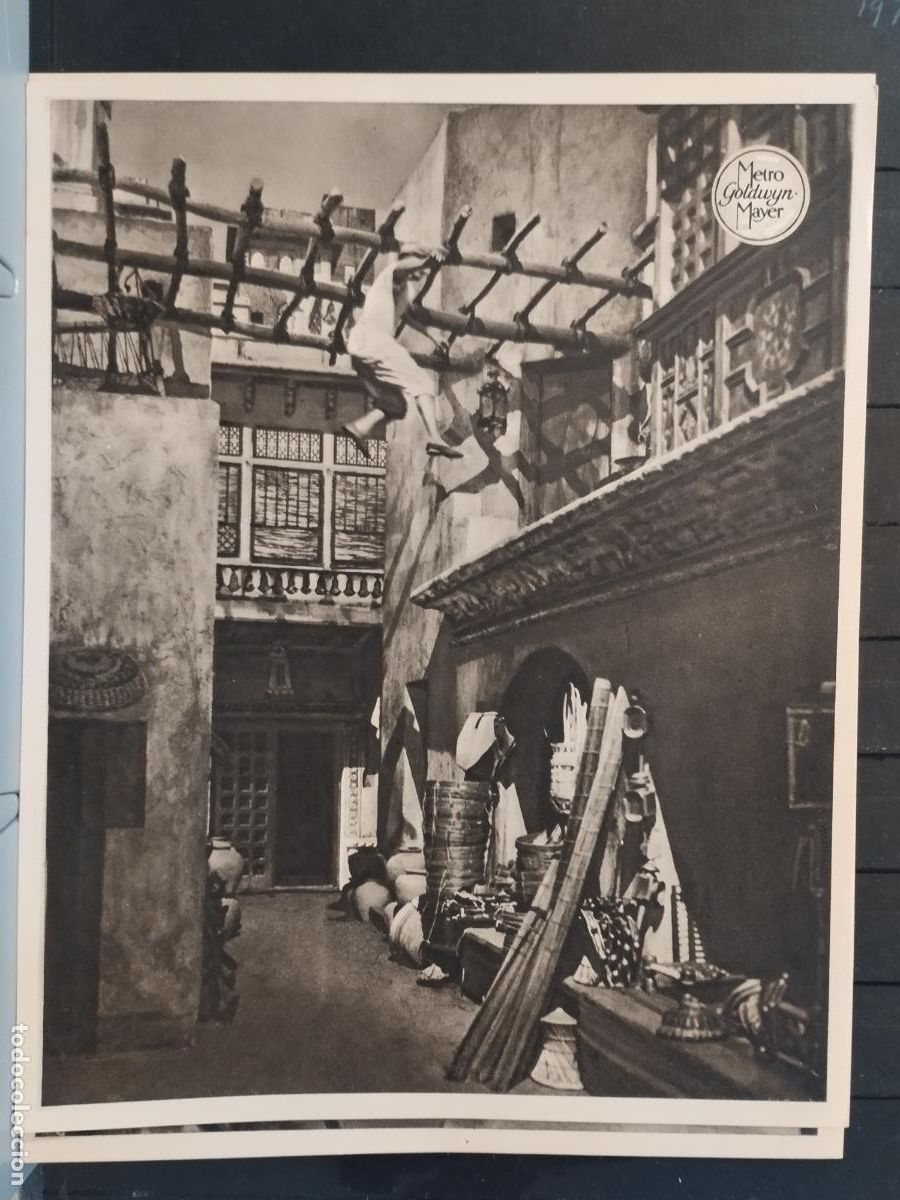 Cin&eacute;ma: FOTO-FILM. TAMA&Ntilde;O 19X24 CM. KIM DE LA INDIA. ESCENA DE LA PELICULA.