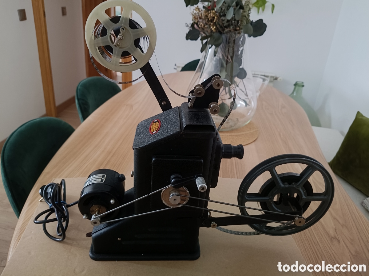 Cinema: Proyector 9,5 mm en buen estado