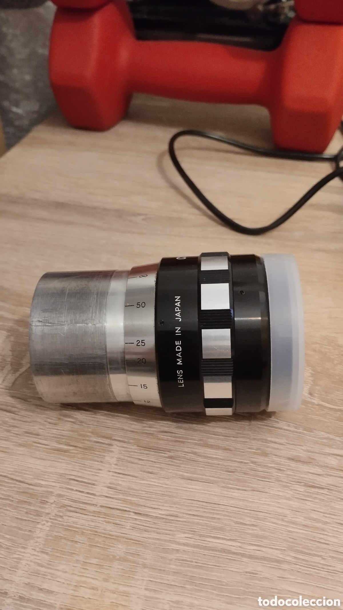 Cine: El objetivo anam&oacute;rfico 16 mm impecable para proyector fumeo