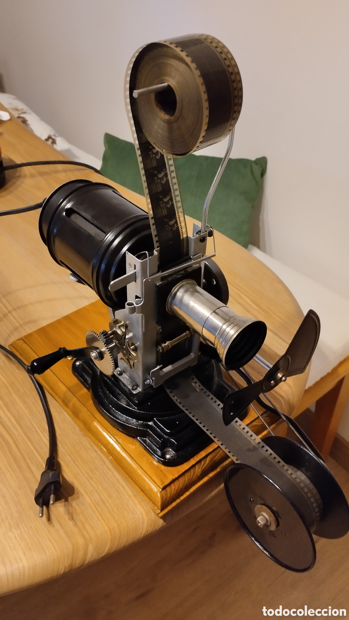 Cine: Proyector 35mm a manivela