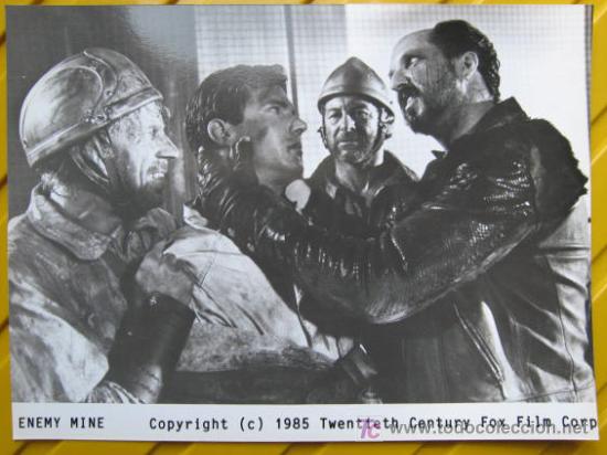 Cine: FOTOGRAFIA ORIGINAL DE LA PELICULA  ENEMIGO MIO DENNIS  QUAID