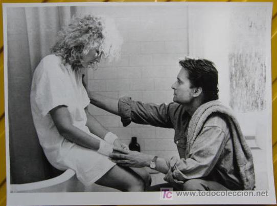 Cin&eacute;ma: FOTOGRAFIA ORIGINAL DE LA PELICULA ATRACCION FATAL CON Michael Douglas Glenn Close  Anne Archer