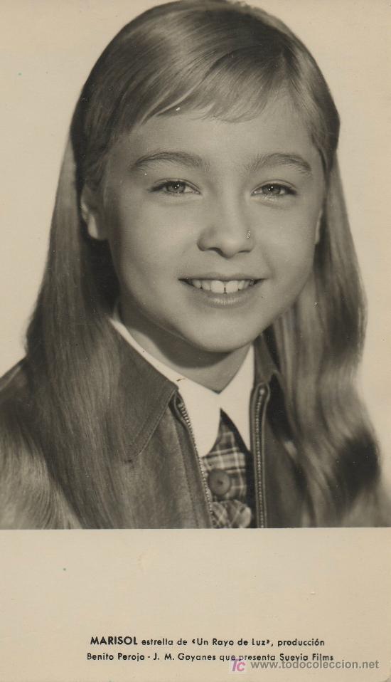 Cine: FOTO TARJETON DE CINE DE MARISOL EN LA PELICULA UN RAYO DE LUZ