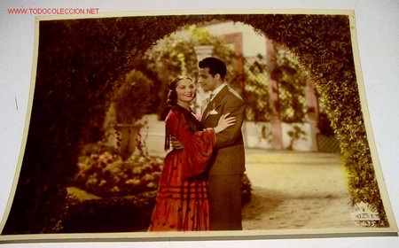 Kino: ANTIGUA FOTOGRAFIA COLOREADA DE PASTORA IMPERIO DE LA PELICULA LA MARQUESONA Y ACOMPA&Ntilde;ADA POSIBLEMEN