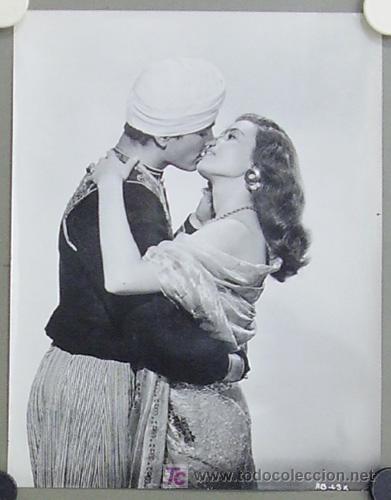 Cin&eacute;ma: FCJ 0551 JOHN DEREK ELAINE STEWART AMAZONAS NEGRAS FOTO GRANDE B/N ORIGINAL AMERICANA