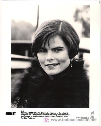 Cine: FCJ 1500 MARIEL HEMINGWAY ASESINATO EN BEVERLY HILLS FOTO ORIGINAL B/N AMERICANA