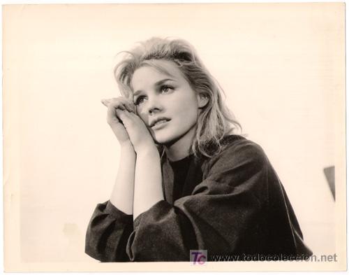 Cine: FCJ 12199D CARROLL BAKER PUENTE AL SOL FOTO ORIGINAL B/N AMERICANA