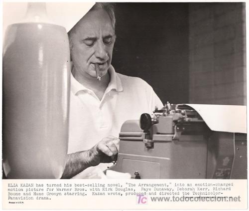Cin&eacute;ma: FCJ 13373D ELIA KAZAN DIRECTOR EL COMPROMISO FOTO B/N ORIGINAL AMERICANA