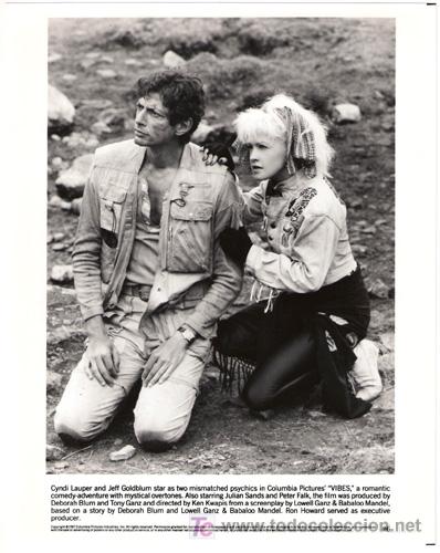 Cin&eacute;ma: FCJ 3172 CINDY LAUPER JEFF GOLDBLUM EL MISTERIO DE LA PIRAMIDE DE ORO FOTO B/N ORIGINAL AMERICANA