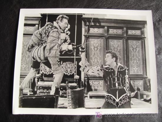 Cine: FOTOGRAFIA ANTIGUA. FILM NO IDENTIFICADO. ERROL FLYNN