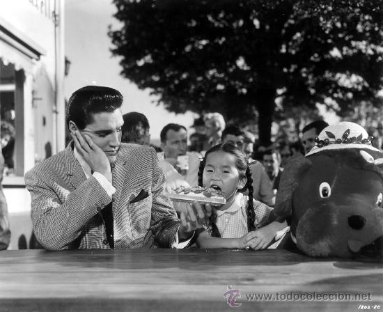 Cine: ELVIS PRESLEY FOTO DEL FILM PU&Ntilde;OS Y LAGRIMAS INMEJORABLE CALIDAD MEDIDAS 20 X 30