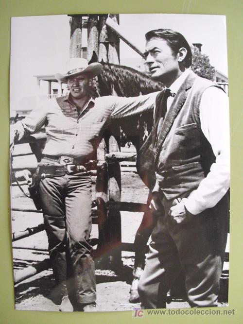 Cine: Foto : CHARLTON HESTON Y GREGORY PECK. 17x12 cm