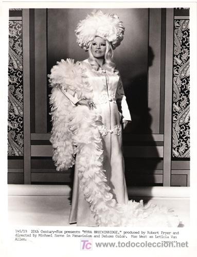 Cin&eacute;ma: FCJ 12463D MAE WEST MYRA BRECKINRIDGE FOTO B/N ORIGINAL AMERICANA