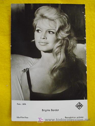 Cine: Antigua Postal : BRIGITTE BARDOT. Foto UFA FK 4960