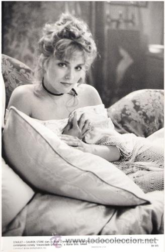 Cine: FCJ 5556 SHARON STONE DIFERENCIAS IRRECONCILIABLES FOTO B/N ORIGINAL AMERICANA