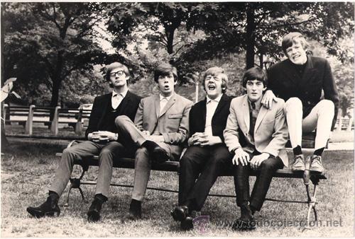 Cine: FCJ 12898D HERMAN'S HERMITS WHEN THE BOYS MEET THE GIRLS FOTO B/N ORIGINAL AMERICANA