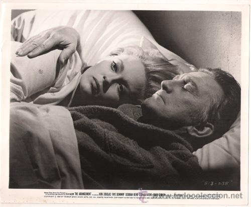 Kino: FCJ 12880D KIRK DOUGLAS FAYE DUNAWAY EL COMPROMISO FOTO B/N ORIGINAL AMERICANA
