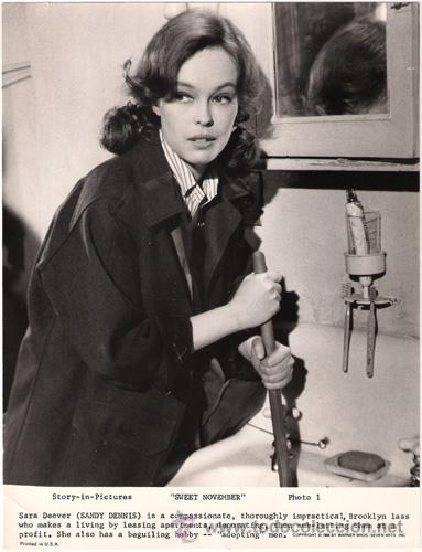 Cin&eacute;ma: FCJ 6459 SANDY DENNIS DULCE NOVIEMBRE FOTO B/N ORIGINAL AMERICANA