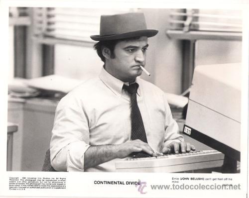 Kino: FCJ 6476 JOHN BELUSHI CONTINENTAL DIVIDE FOTO B/N ORIGINAL AMERICANA