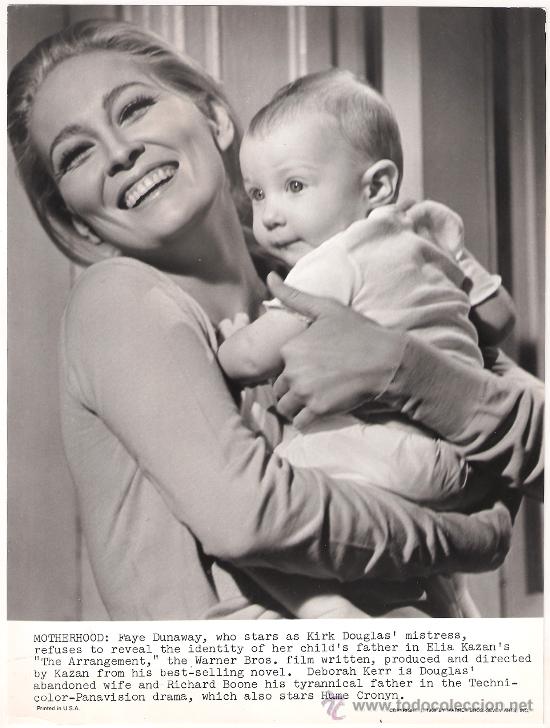 Cin&eacute;ma: FCJ 6630 FAYE DUNAWAY EL COMPROMISO FOTO B/N ORIGINAL AMERICANA
