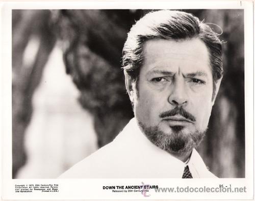 Cinema: FCJ 6770 MARCELLO MASTROIANNI POR LAS ANTIGUAS ESCALERAS FOTO B/N ORIGINAL AMERICANA